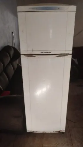 VENDE-SE GELADEIRA CONTINENTAL 370 Litros
