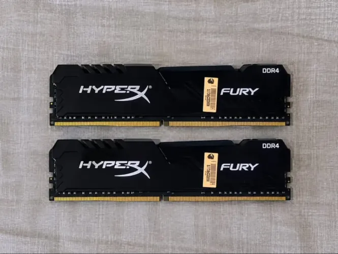 Memória RAM: 2x8GB 3600mhz - HyperX