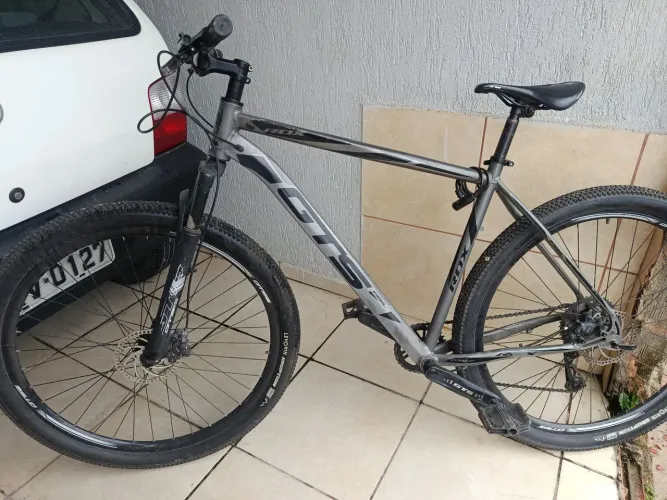 Bicicleta GTS aro 29, freio hidráulico MT 200