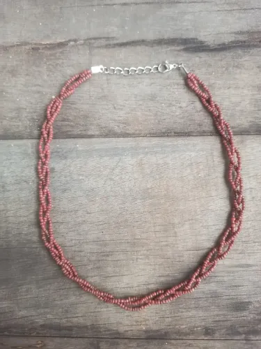 Colar de miçanguinhas marrom trançado