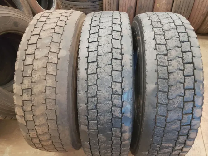 Vende-se 3 pneus usados 315/80R22.5 original