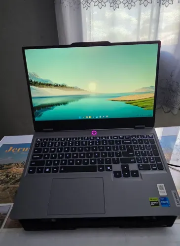 Notebook Gamer Lenovo LOQ i7 13650HX + RTX 5060 + Tela 144Hz - Estado de Novo