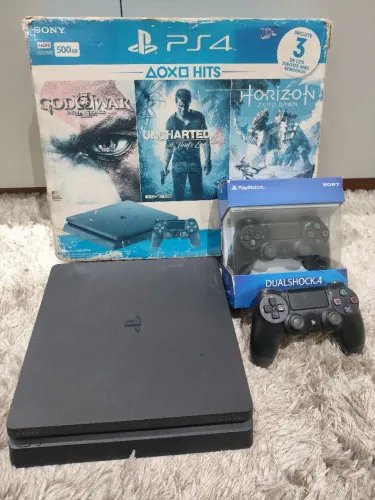 PlayStation 4 slim - COMPLETO - Caixa - Controles - Jogo
