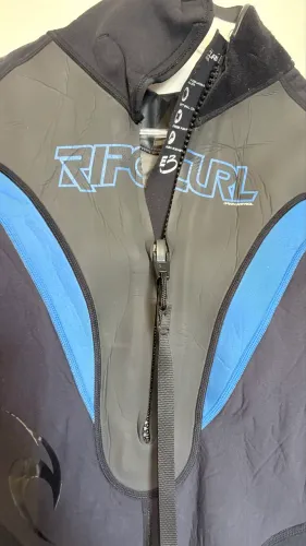Roupa para surfista