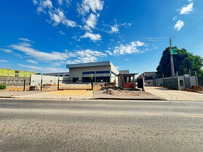 deposito; 2 banheiro; 370 metros quadrados; bairro Santa Rosa de Lima.