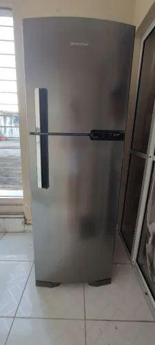 Geladeira Brastemp BRM44HK Frost Free Duplex 375 Litros cor Inox.<br>Modelo: BRM44HKBNA00