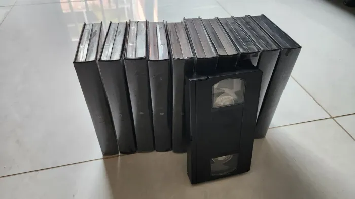 10 FITAS VHS NOVÍSSIMAS