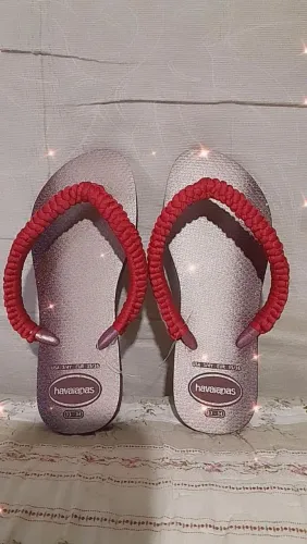 Chinelo havaianas bordado