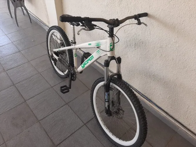 Vendo Bicicleta Gios FRX/ Full Shimano/ Em perfeito estado/ Aro 26 V MAX