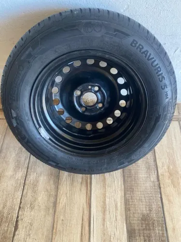 Roda volks com pneu barum 175 70 r14
