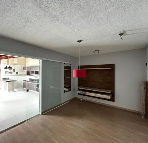 Casa à venda no Condomínio Terra Nova I em Uberlândia