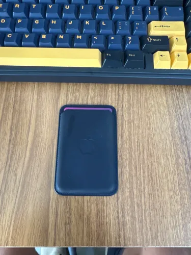 Carteira MagSafe FineWoven (apple wallet)