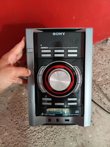 Aparelho de Som Sony com CD e USB 