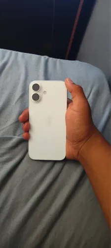 iPhone 16 256gb blindado menos de um ano de uso na garantia Apple só pega e usar 