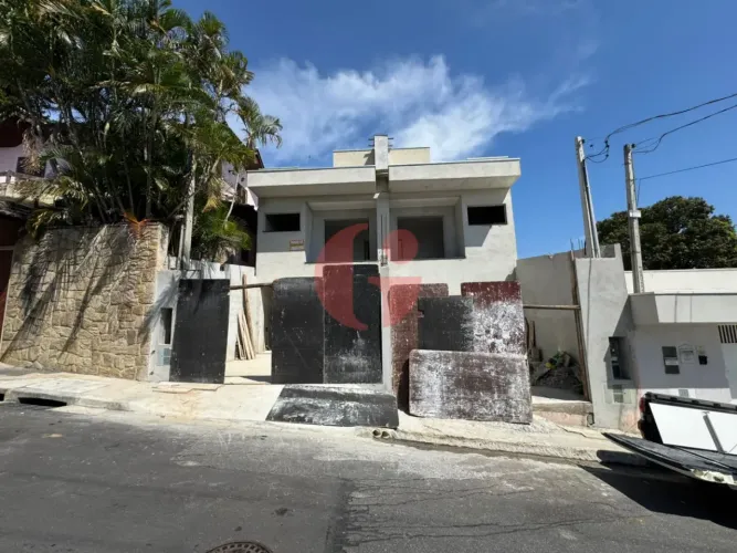 Sobrado para venda com 3 quartos e 2 vagas de garagem - 160m² no bairro Jardim das Indústr