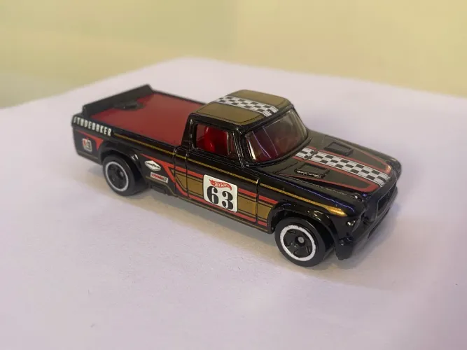 Miniatura Hotwheels 63 Studebaker Preto Loose 1:64