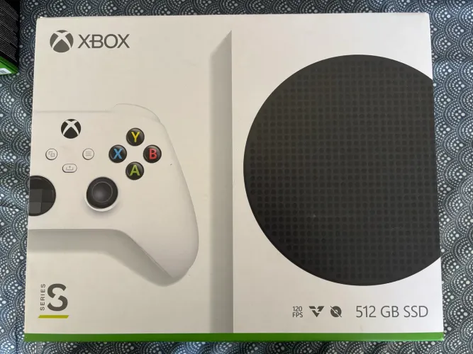 Console Microsoft Xbox Series S 512gb Novo Lacrado com dois Controles
