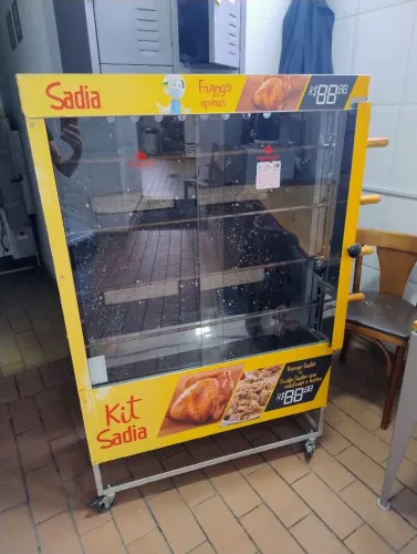 Máquina de assar frango