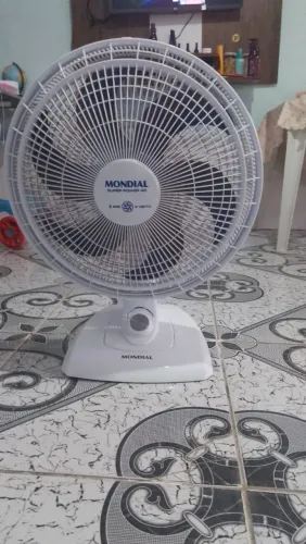 Ventilador mondial 40 ctms semi novo 80 Reais 