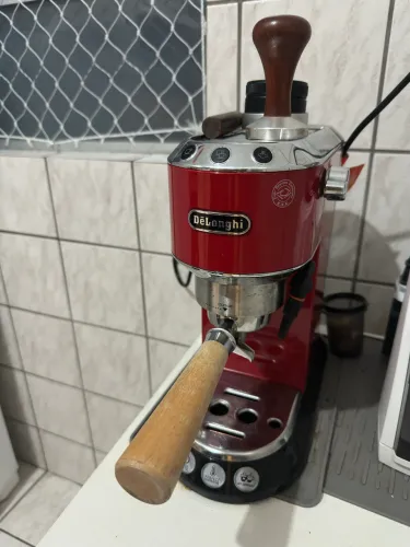 Cafeteira Espresso Delonghi Dedica