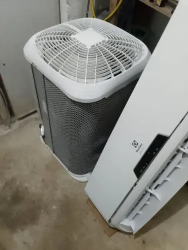 Ar condicionado Eletrolux ecoturbo 22.000 btus,em perfeito estado.