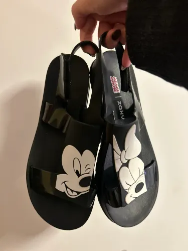Sandália Zaxy - Minnie e Mickey Mouse