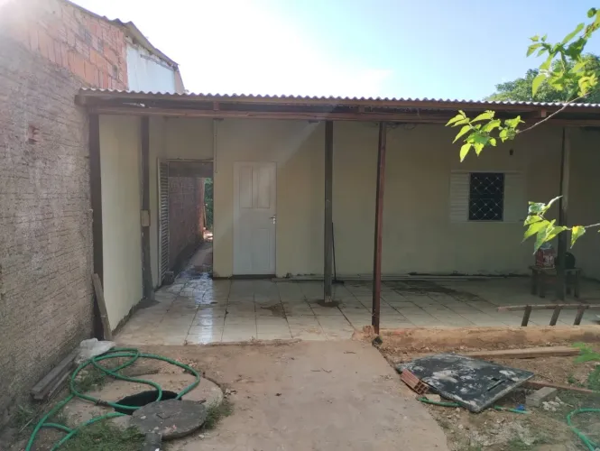 Vende-se uma casa no Nova floresta 