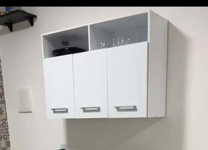 VENDO ARMÁRIO AÉREO EM PERFEITO ESTADO