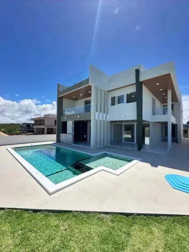 Atlantis Mansão frente Mar para venda possui 758m2 com 5 suítes em Garça Torta - Maceió -