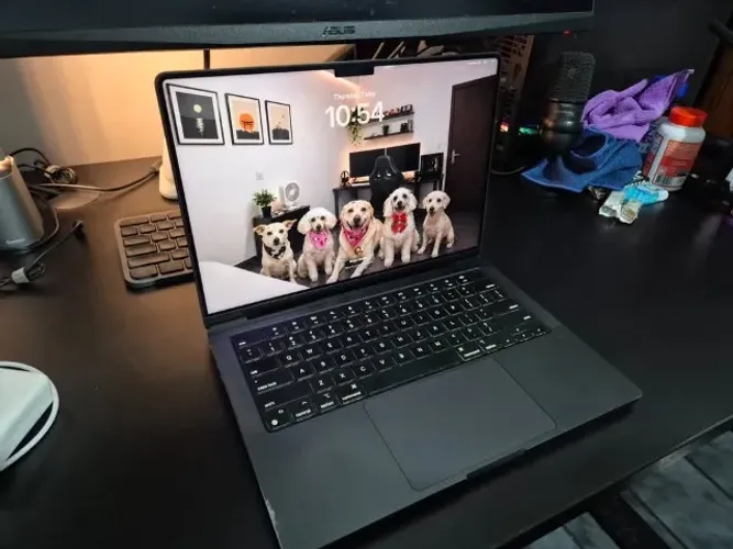 Macbook Pro M3 Pro - 18GB RAM - 512GB SSD