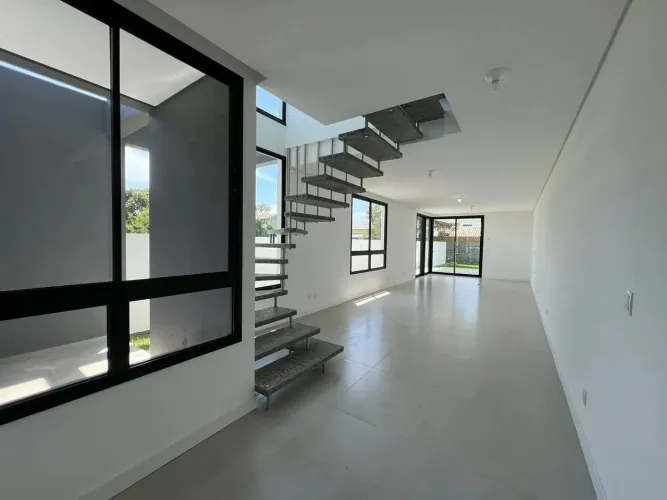 Casa geminada de 3 suítes no Campeche