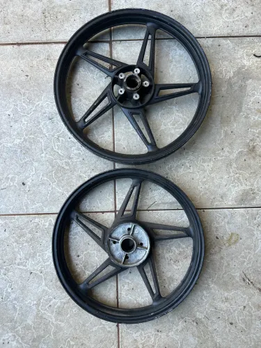 Roda de liga leve Aveloz aro 16 e 17