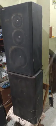 Caixas acústicas tem que trocar 1 auto falante 