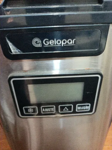Máquina de gelo gelopar zerada 