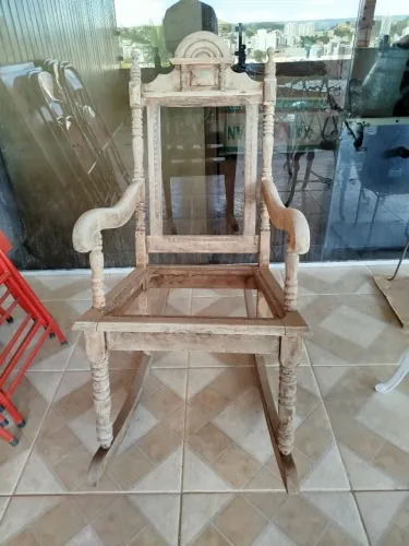 Cadeira de balanço/tenho duas diferentes