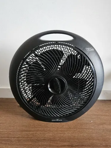 Circulador de ar/ ventilador Britânia