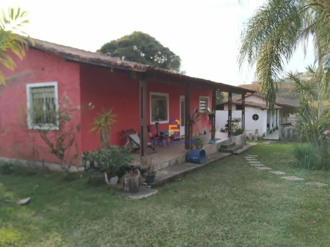 Chácara com 1 dormitório à venda, 11000 m² por R$ 1.900.000,00 - Santo Antônio - Juiz de F