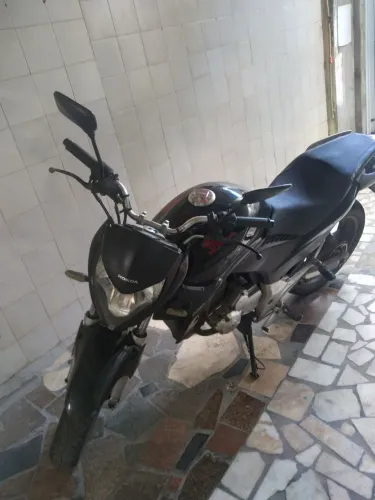 CB 300
