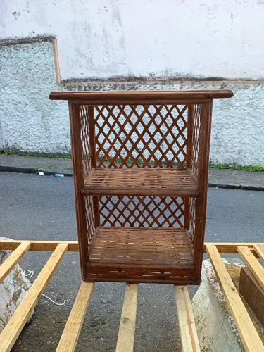 Estante de vime semi nova