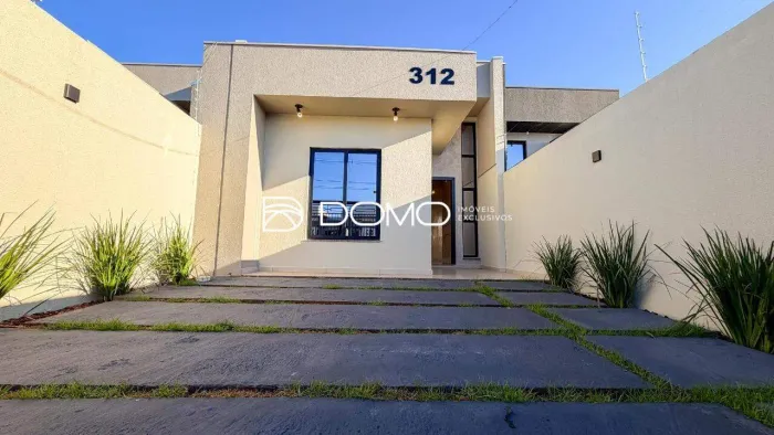 Casa à venda no Recanto Tropical (Cascavel-PR) | 2 quartos, 1 suíte e 2 vagas