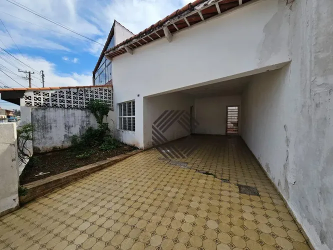 Casa com 2 dormitórios para alugar, 103 m² por R$ 2.000,00/mês - Vila Barcelona - Sorocaba