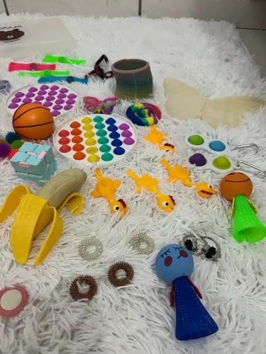 Kit de brinquedos fidget toy 48 sensações anti estresse