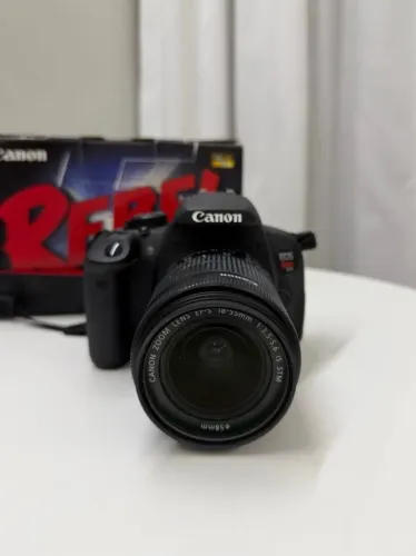 Cânon t5i + acessórios - 1 bateria - bolsa + cabo de energia e Cartão de Memória 16Gb