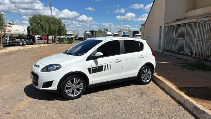 Fiat Palio Sporting 1.6 Flex 16V 5P 2015