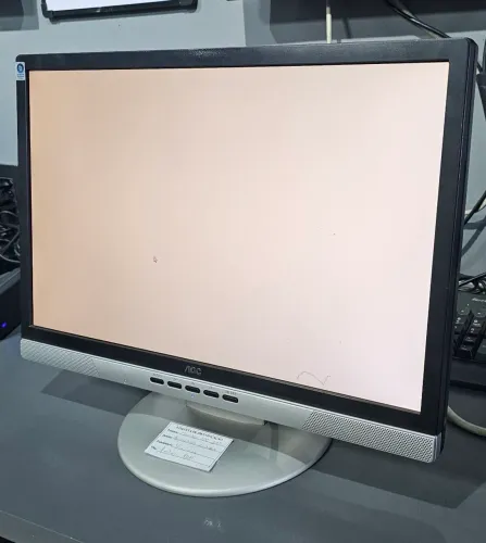 Monitor 19 polegadas AOC usado para bancada