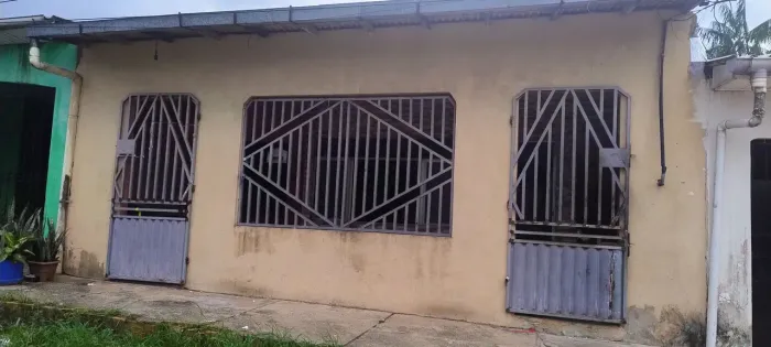 Vendo casa no conjunto tapajos, com acesso pela rodovia Augusto Montenegro e rod tapanaa