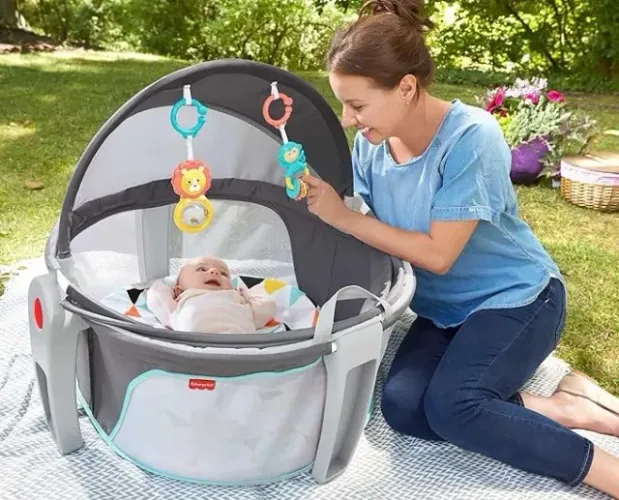 Aluguel Cúpula para Bebê Fisher-Price On-the-Go - Portátil com Proteção Solar