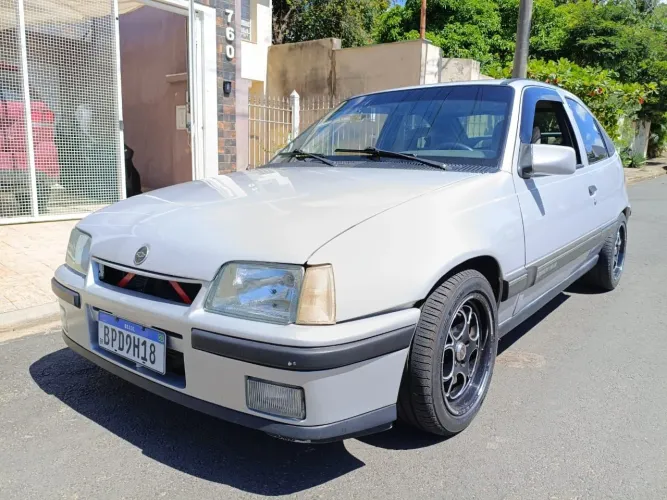 Chevrolet Kadett GLS 1.8 EFI / Sl/e 1.8 (álcool) 1993