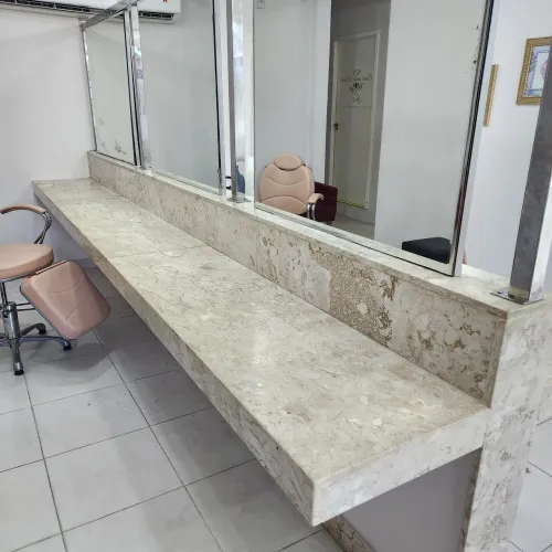 Bancadas de Mármore Bege Bahia (6 Unidades Desinstaladas)