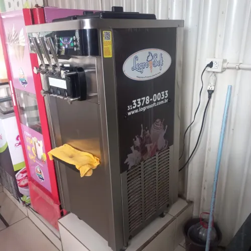Maquina de sorvete espresso logo 3 sabores ano2025